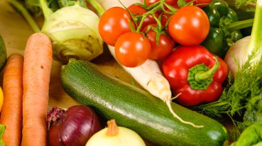 Birçok sağlıklı renkli sebze