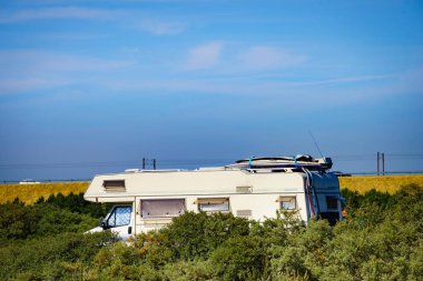 Camper araba niteliğine