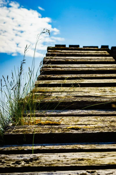 Velha Escada Madeira Para Céu Azul Céu — Fotografia de Stock