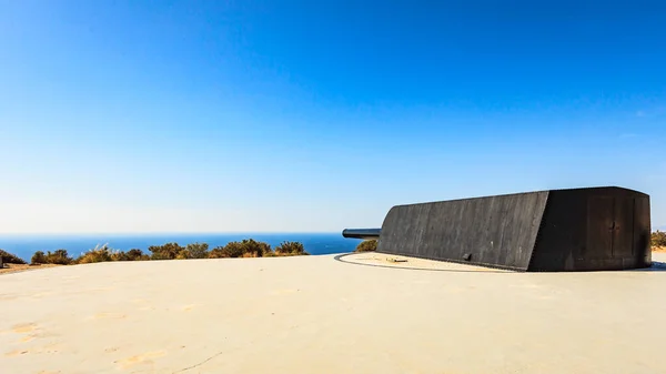 旅游胜地 西班牙卡塔赫纳的卡斯蒂利亚特炮台 廷诺索 用于海岸防御的军用大炮 海军炮台 Mazarron的枪 — 图库照片