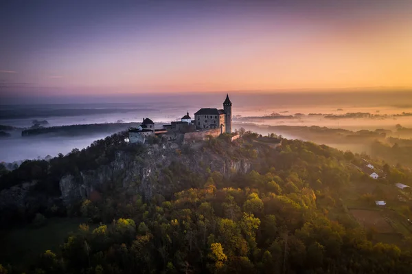 Monte Kunetice Trova Una Pianura Sopra Quale Eleva Metri 305 — Foto Stock