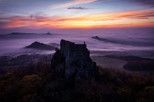 Oltarik Castle Ruin Hill Same Name Ceske Stredohori Mountains Rises — Stock Photo, Image