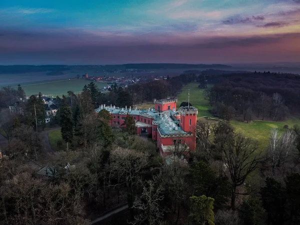 Nechanice的Hradek是一座新哥特式城堡 位于Hradek村中心西北800米处 Nechanice镇东南2 8公里 Hradec以西11公里处 — 图库照片