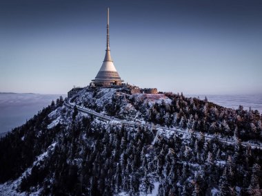 Jested is a mountain in the north of the Czech Republic, southwest of Liberec. With a promise of 517 meters, it is the eleventh most prominent mountain in the Czech Republic. clipart