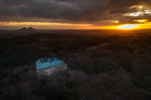 Houska Kalesi Eski Bir Gotik Kaledir Dönemin Iyi Korunmuş Kalelerinden — Stok fotoğraf