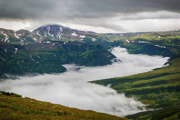 Catena montuosa, Kamchatka . — Foto Stock
