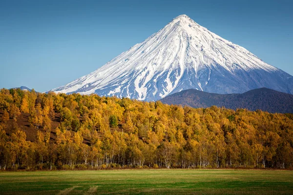 Vulcão Koryaksky, Kamchatka — Fotografia de Stock