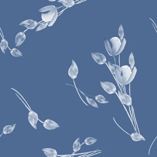 Бесшовный рисунок акварельных тюльпанов с голубыми цветами на глубоком сером фоне — стоковое фото