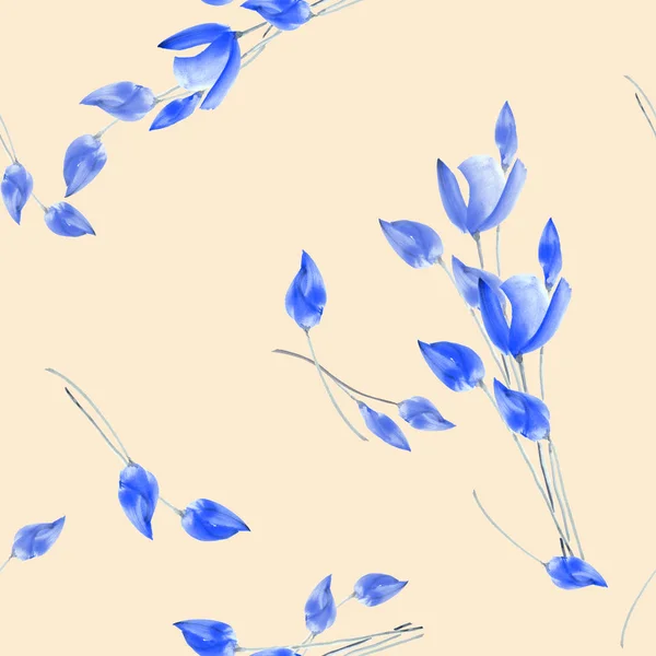 Безшовний візерунок тюльпанів з синіми квітами на світло-бежевому тлі. Акварель — стокове фото