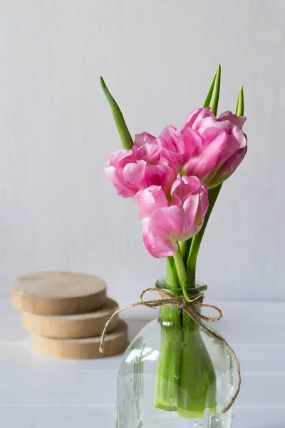 Bouquet de tulipes roses fraîches — Photo