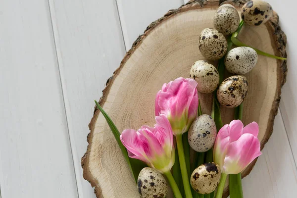 Bahar ve Paskalya tatil kavramı. Üstten Görünüm