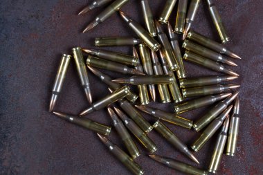 Cephane bir paslı metal grubu 