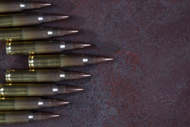 Cephane bir paslı metal grubu 