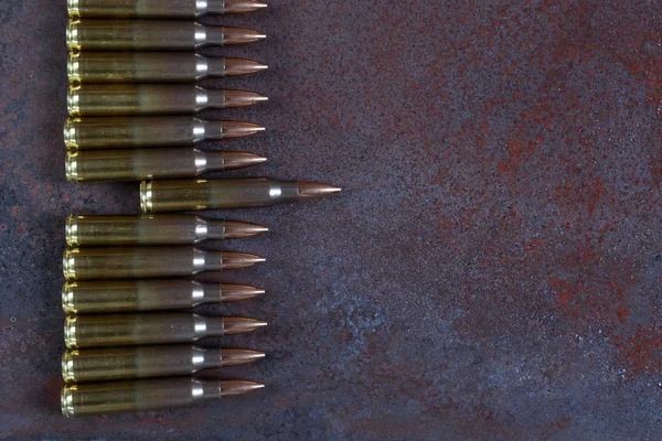 Una fila de municiones. Concepto — Foto de Stock