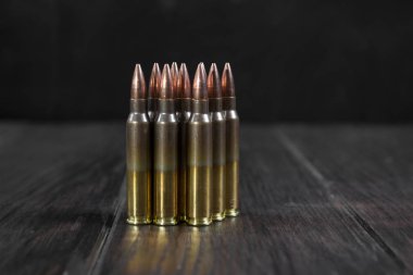 Grup mühimmat geometrik olarak satırları yerleştirilir 