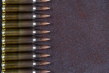 Grup mühimmat geometrik olarak satırları yerleştirilir