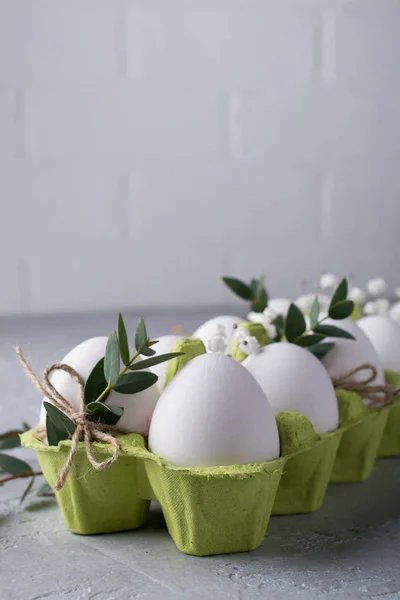 Easter Spring Decorative Composition Easter White Chicken Raw Eggs Green — Stock Photo, Image