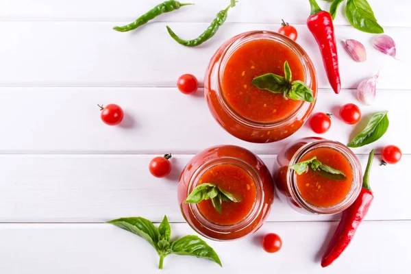 Salsa Salsa Tomate Con Tomates Cherry Chiles Rojos Picantes Ajo — Foto de Stock