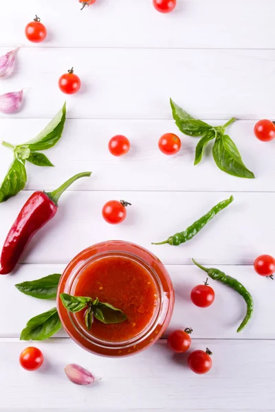 Salsa Salsa Tomate Con Tomates Cherry Chiles Rojos Picantes Ajo — Foto de Stock