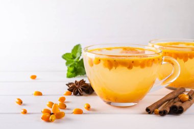 Doğal Berry çay taze deniz topalak ile çilek ve anason tarçın, yıldız