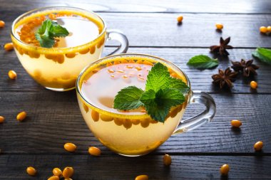 Doğal Berry çay taze deniz topalak ile çilek ve nane ondark arka plan