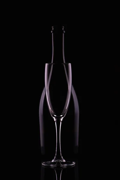 Bouteille Abstraite Champagne Verre Forme Réflexion Sur Fond Noir — Photo