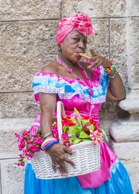 Kübalı bir kadın portresi