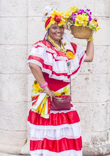 Retrato de una mujer cubana — Foto de Stock