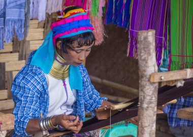 Kayan kabile kadın Myanmar portresini