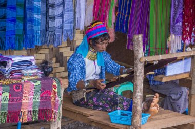 Kayan kabile kadın Myanmar portresini