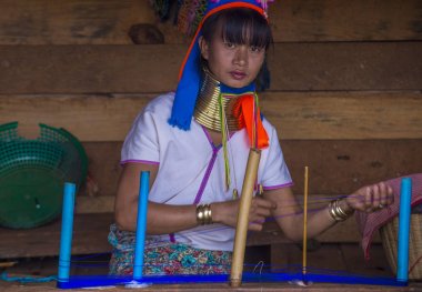 Kayan kabile kadın Myanmar portresini