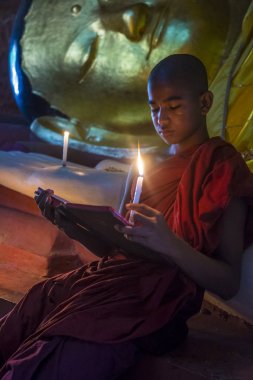 Acemi keşiş bagan Myanmar içinde