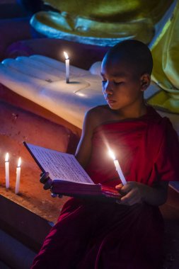 Acemi keşiş bagan Myanmar içinde