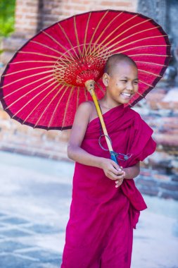 Acemi keşiş bagan Myanmar içinde