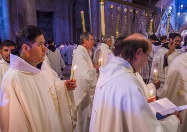 Kudüs'te Kutsal Kabir Kilisesi Paskalya