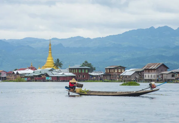 Birman balıkçı Inle Gölü