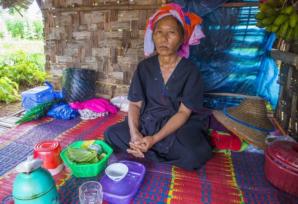 Pao kabile kadın Myanmar portresini