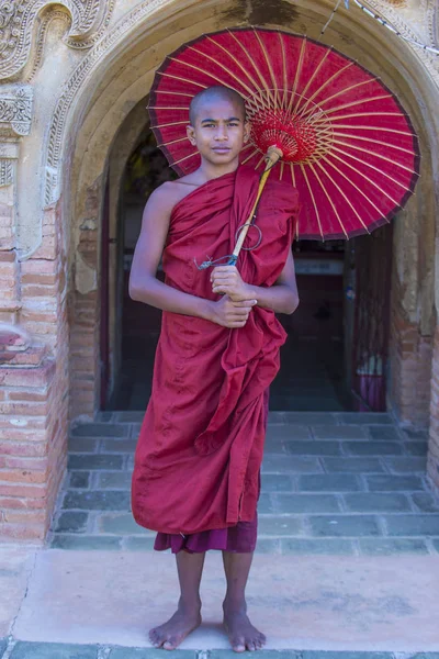 Acemi keşiş bagan Myanmar içinde