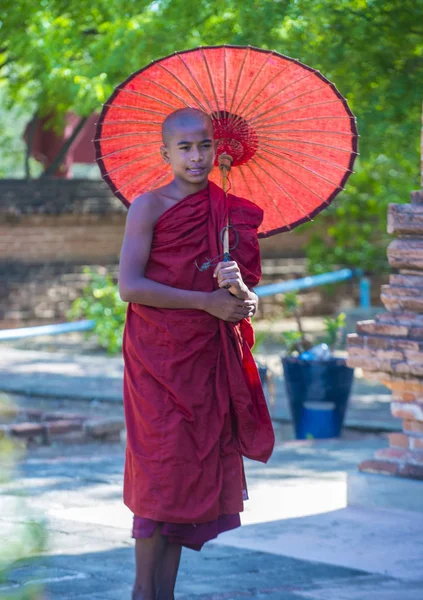 Acemi keşiş bagan Myanmar içinde