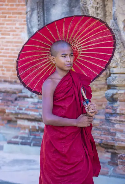 Acemi keşiş bagan Myanmar içinde
