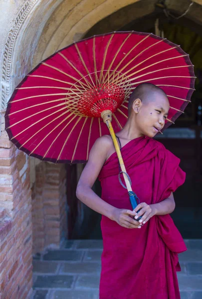 Acemi keşiş bagan Myanmar içinde