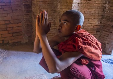 Acemi keşiş bagan Myanmar içinde