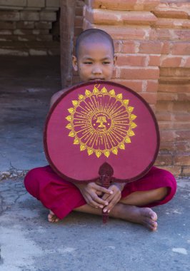 Acemi keşiş bagan Myanmar içinde