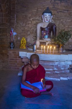 Acemi keşiş bagan Myanmar içinde