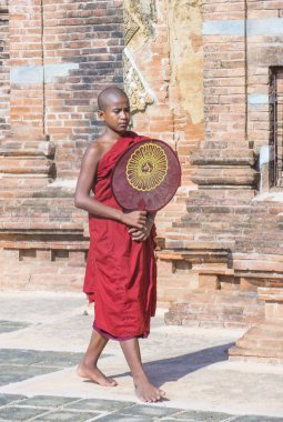 Acemi keşiş bagan Myanmar içinde