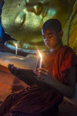 Acemi keşiş bagan Myanmar içinde