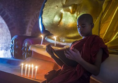 Acemi keşiş bagan Myanmar içinde