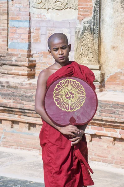 Acemi keşiş bagan Myanmar içinde