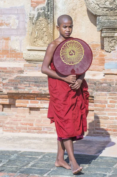 Acemi keşiş bagan Myanmar içinde