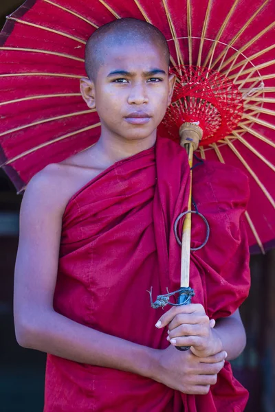 Acemi keşiş bagan Myanmar içinde